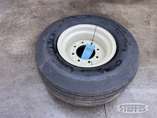 12.5L-15 tire on 8-bolt rim